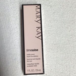 Mary Kay Timewise liquid foundation ivory 5